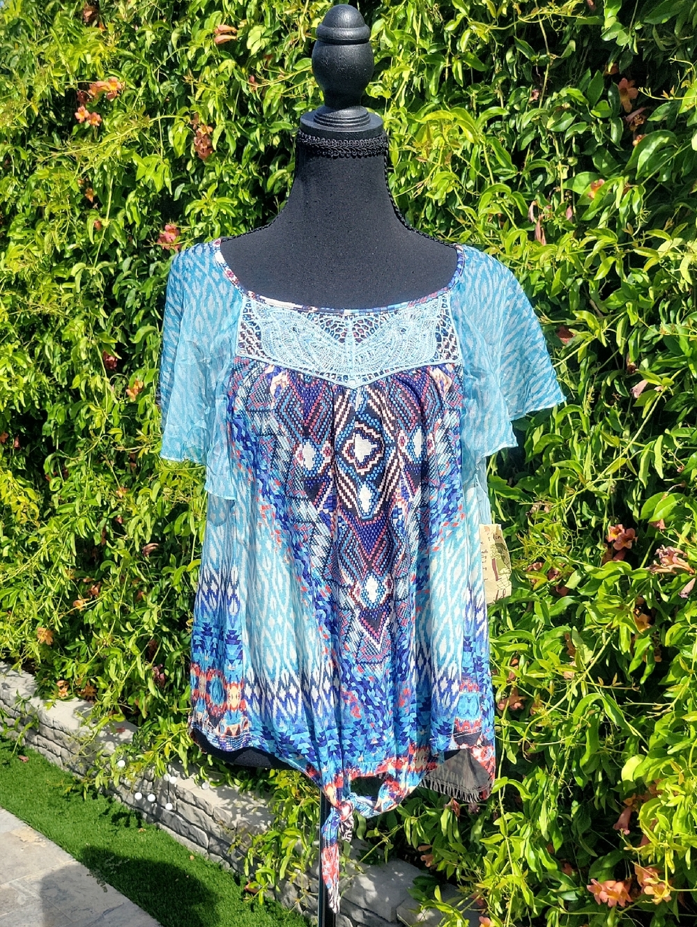 Boho Embroidered Lace Tribal Print Flowy top Sz 1X